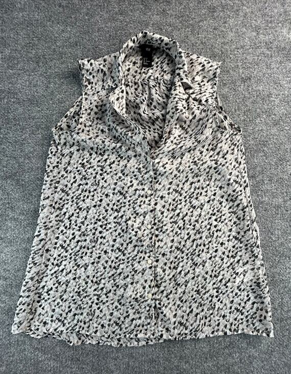 H&M Tops - H&M Women's Sleeveless Button Front Blouse Gray Black Abstract Print Size 4